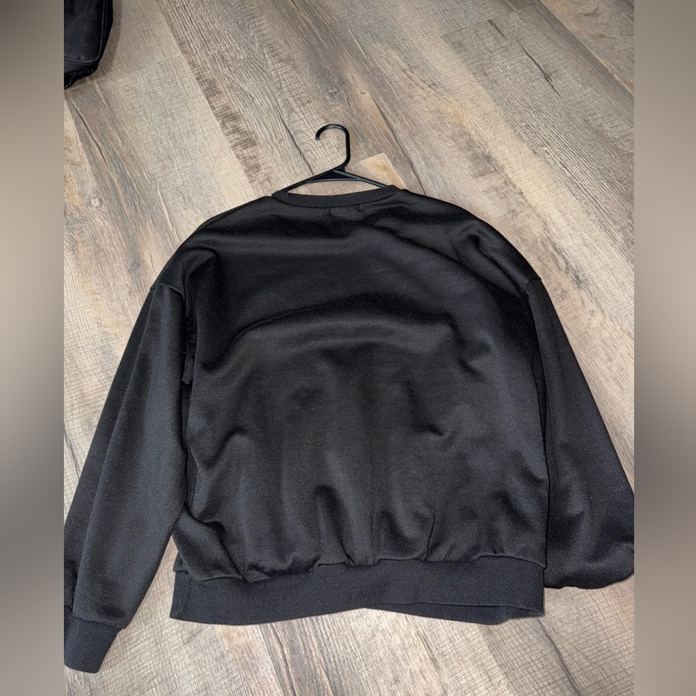 Crewneck!! - Picture 3 of 3